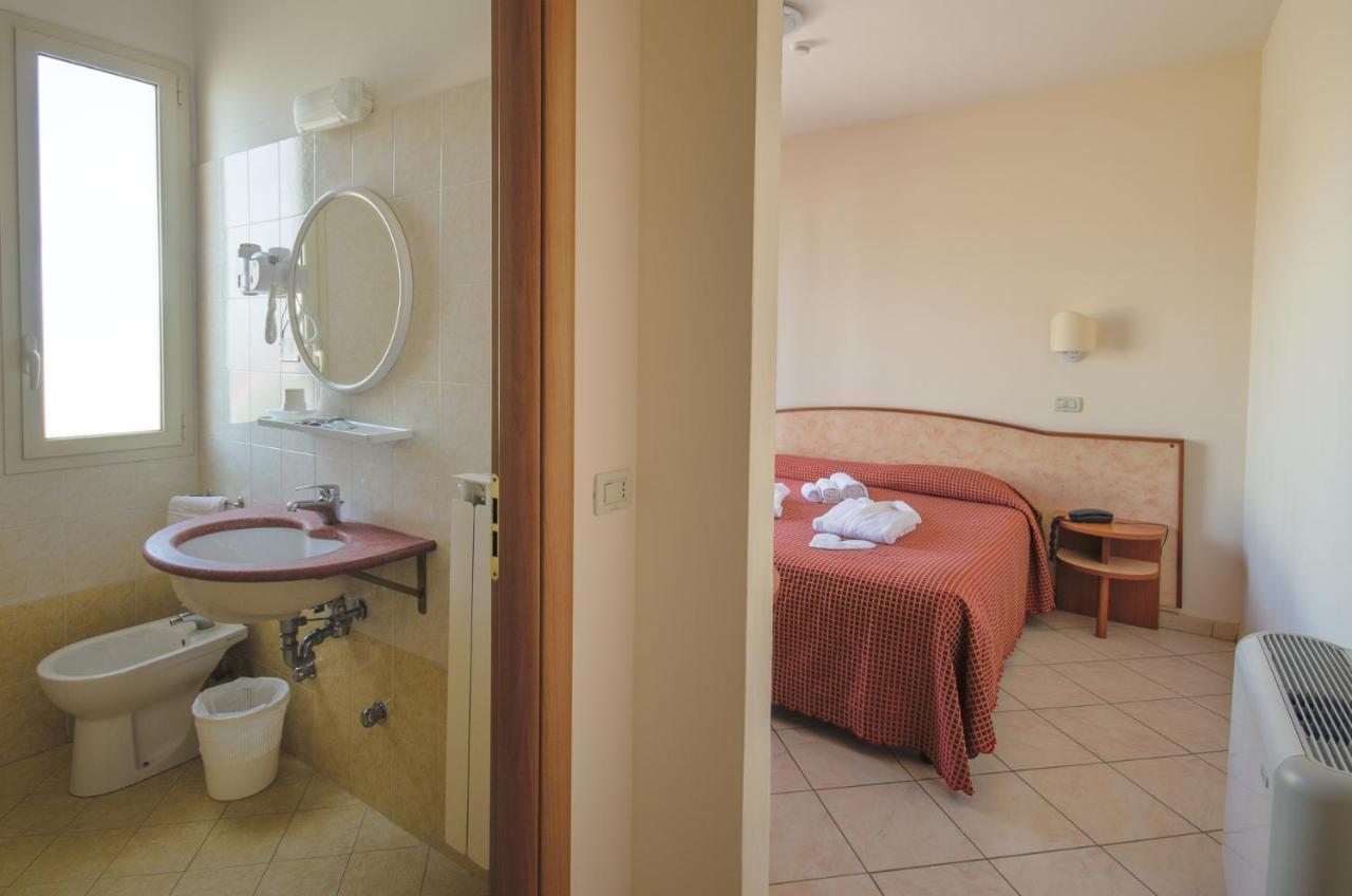 Hotel Cervia Exterior photo