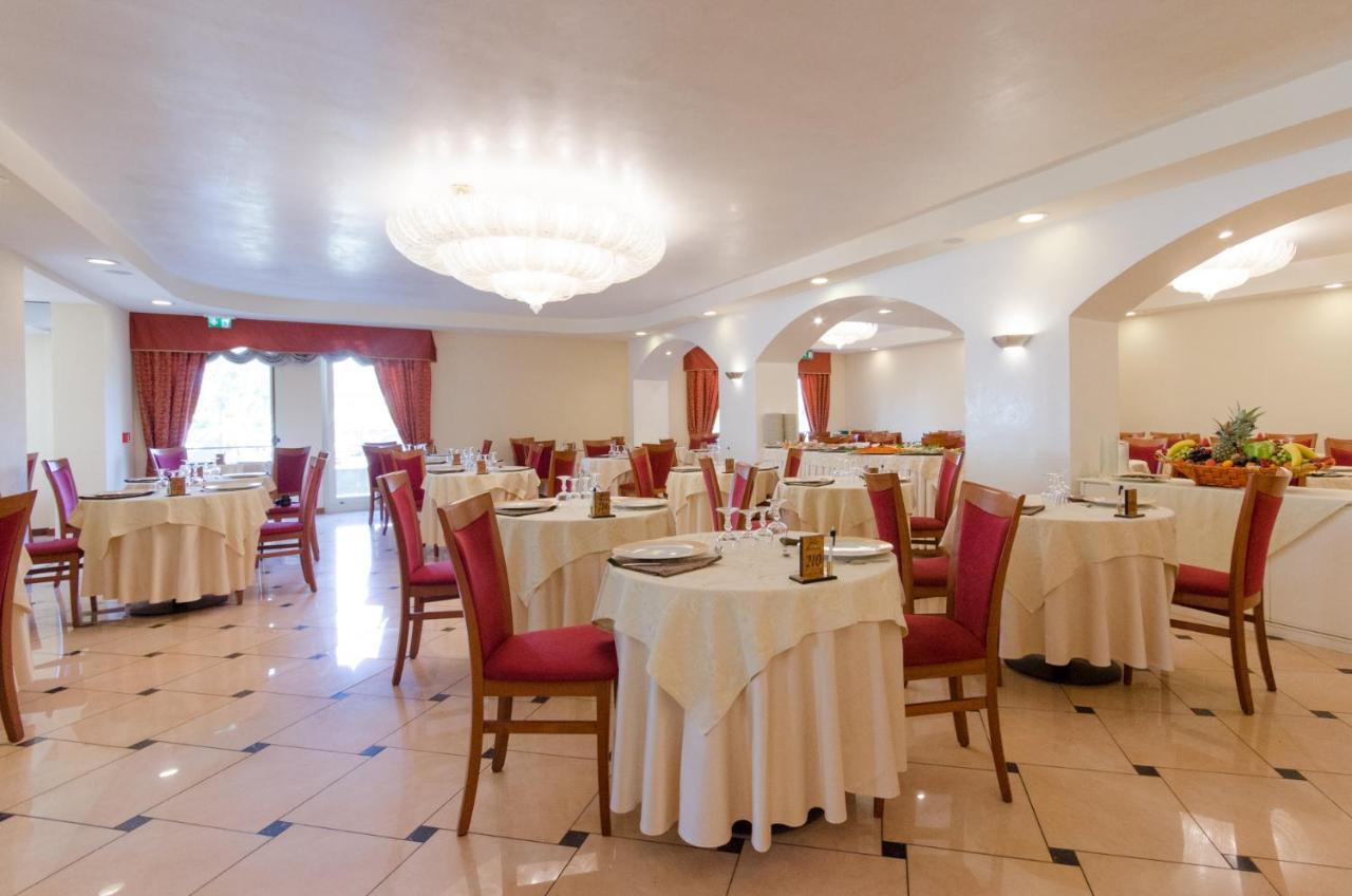 Hotel Cervia Exterior photo
