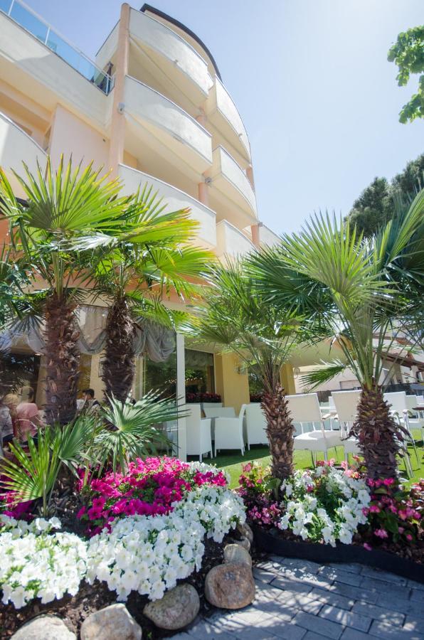 Hotel Cervia Exterior photo